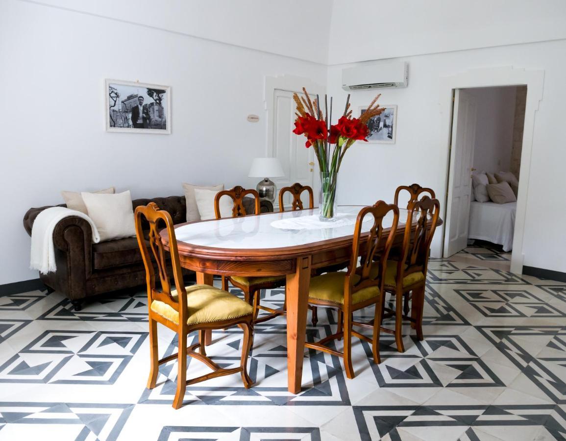 Villa Aurelia Suites And Apartments 洛科罗通多 外观 照片