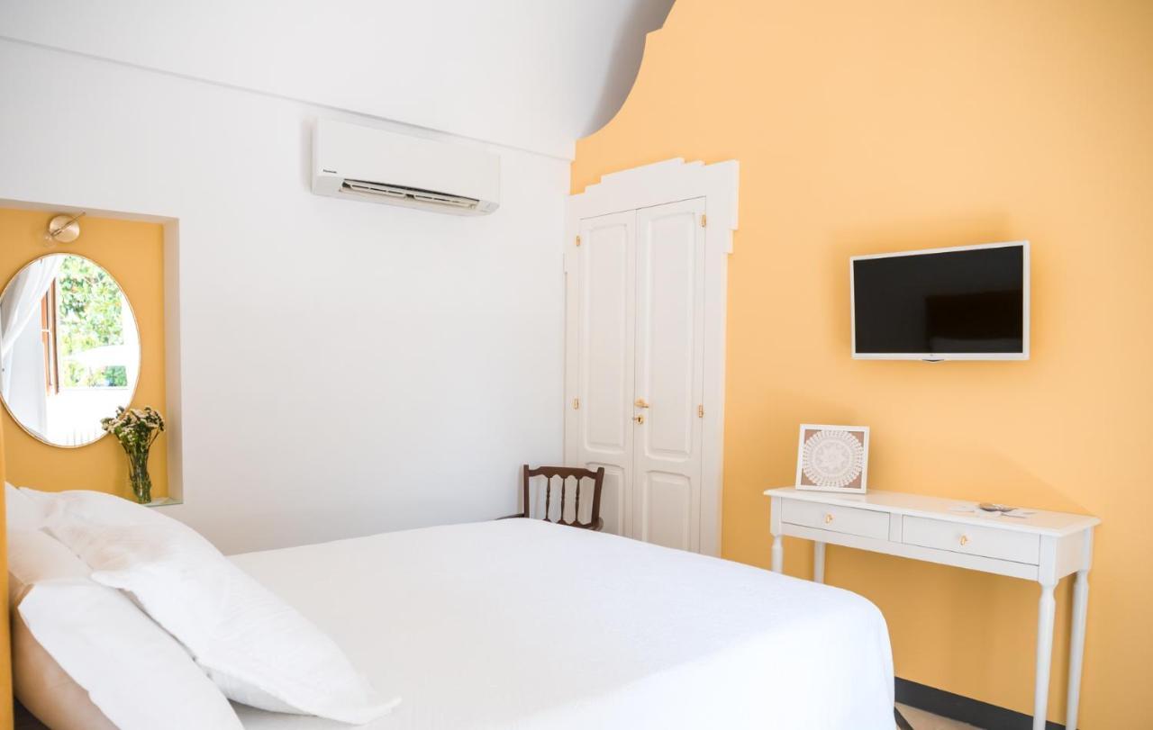 Villa Aurelia Suites And Apartments 洛科罗通多 外观 照片