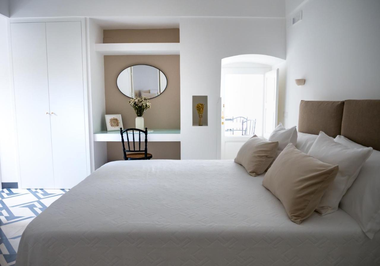 Villa Aurelia Suites And Apartments 洛科罗通多 外观 照片