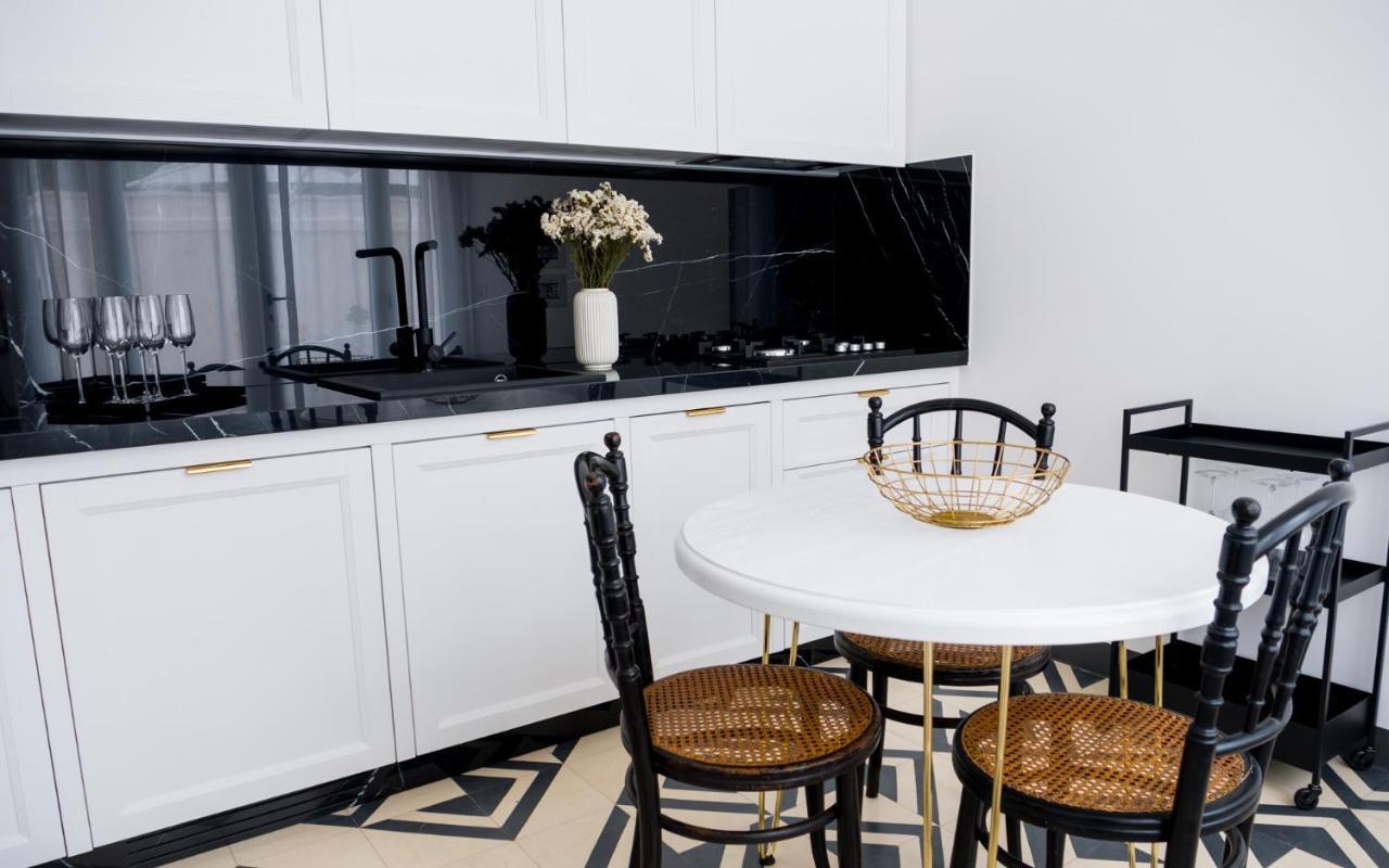 Villa Aurelia Suites And Apartments 洛科罗通多 外观 照片